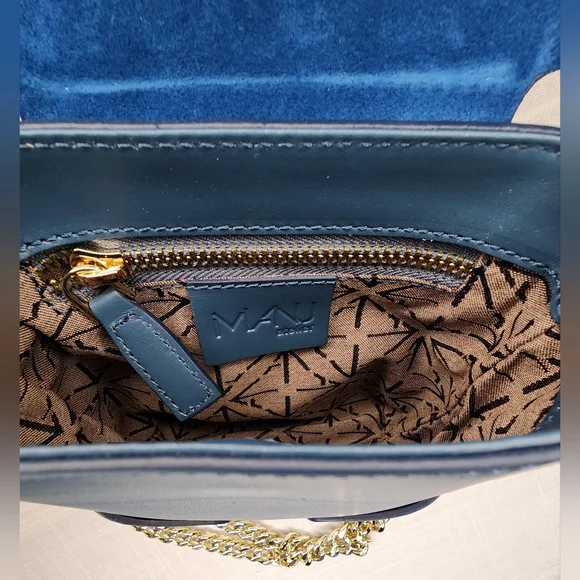 MANU ATELIER Pristine micro leather shoulder bag - Picture 6 of 15